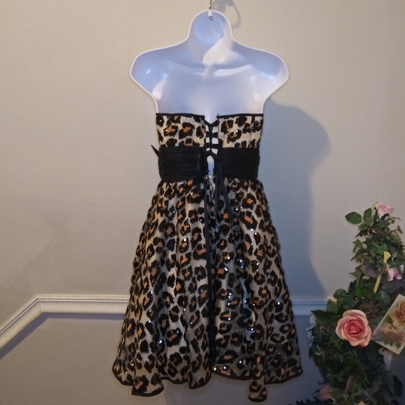 Betsey Johnson Sparkly Sequinned Leopard Print Strapless Special Occasion Dress - Picture 5 of 12